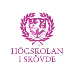 Logotyp för Högskolan i Skövde med ett rosa emblem och texten ‘Högskolan i Skövde’ under.